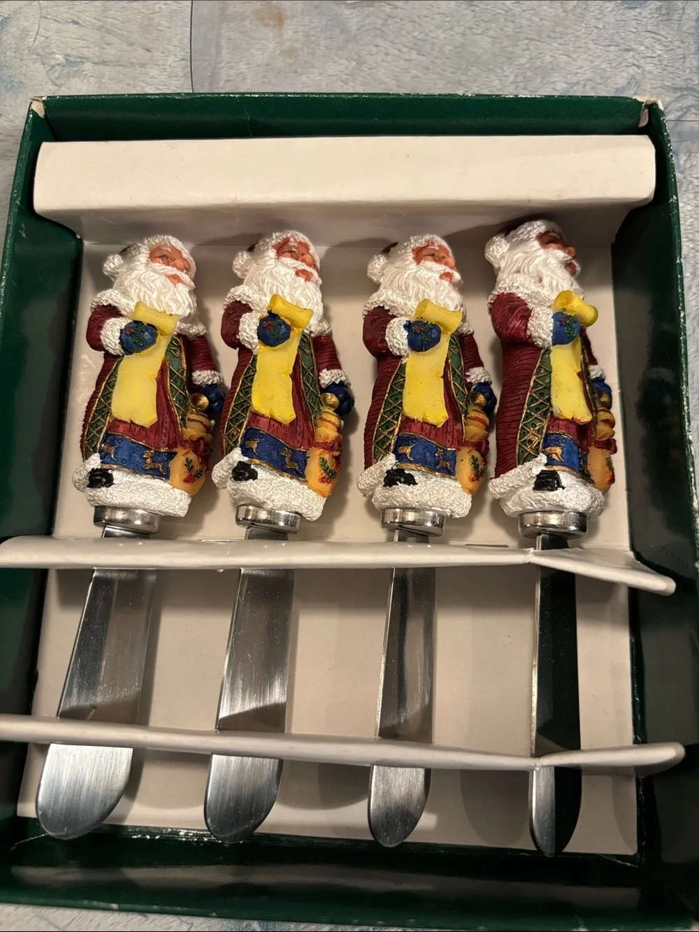 Set of 4 Santa Claus Cheese Spreaders in Red and White
